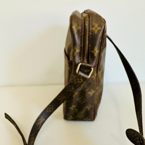 VINTAGE LOUIS VUITTON AMAZONE MONOGRAM CANVAS MESSENGER SHOULDER BAG - Picture 4 of 16